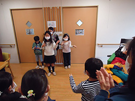 土支田の「子ども食堂」の風景（写真）